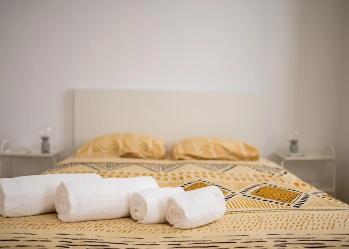 Modern Bairro Alto Hostel *